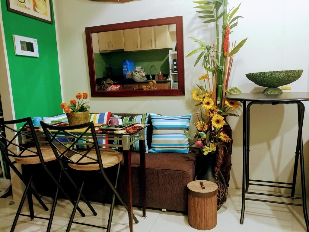 One Palm Tree Villas By Mary Manila Exterior photo