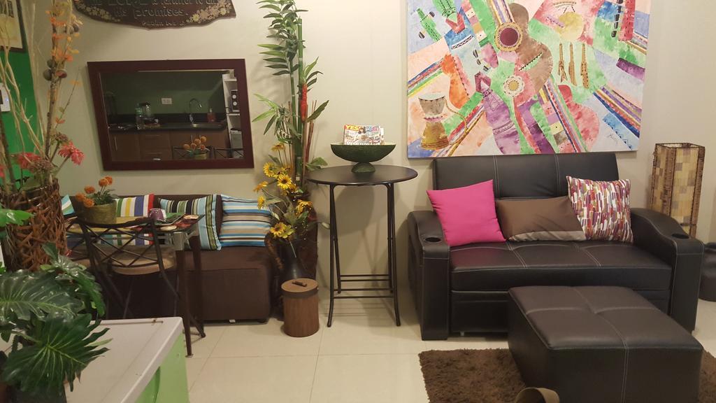 One Palm Tree Villas By Mary Manila Exterior photo